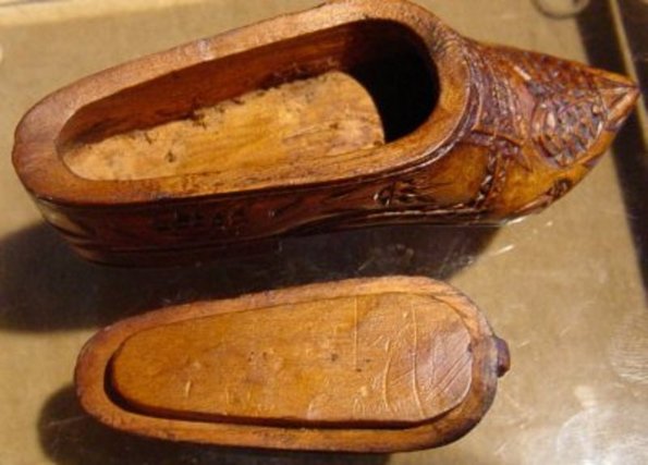 ori_392-34282-446567-18th-Century-Shoe-Snuff-Box-picture6